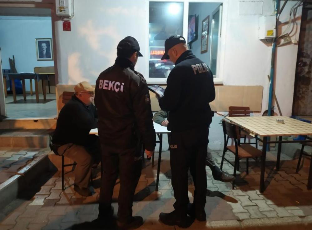 Balıkesir’de polis ekipleri gece saatlerinde il genelinde “Milli Güvenlik, genel
