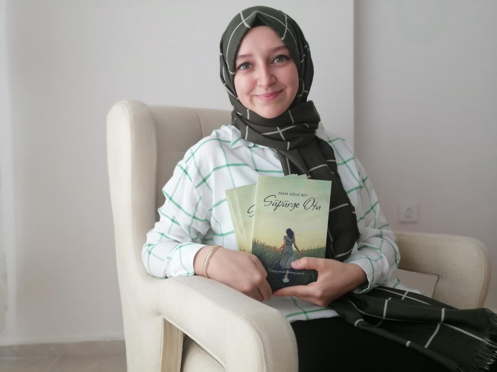 Balıkesirli Yazar Sema Oğuz Bey, Süpürge Otu isimli ikinci kitabını