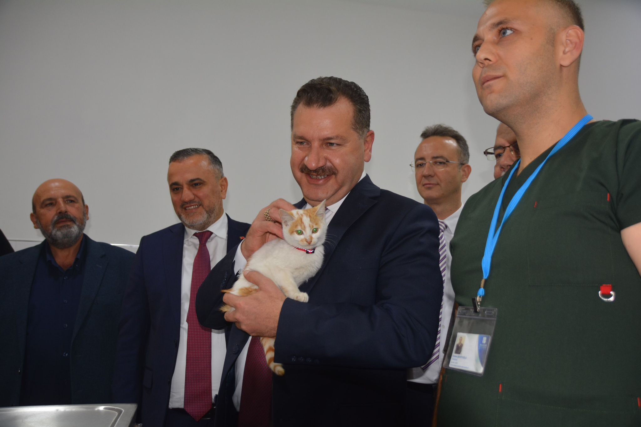 Balıkesir Büyükşehir Belediyesi, Bandırma’da Sokak Hayvanları Tedavi Merkezi’ni hizmete sundu.Bandırma