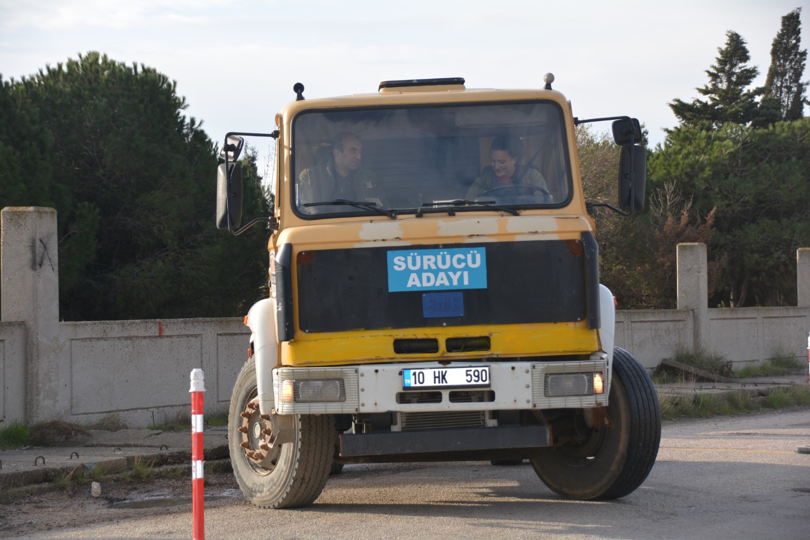 Bandırma Ticaret Odası’nın girişimleri ile başlatılan “Bandırma Kadın Tır Şoförlerini