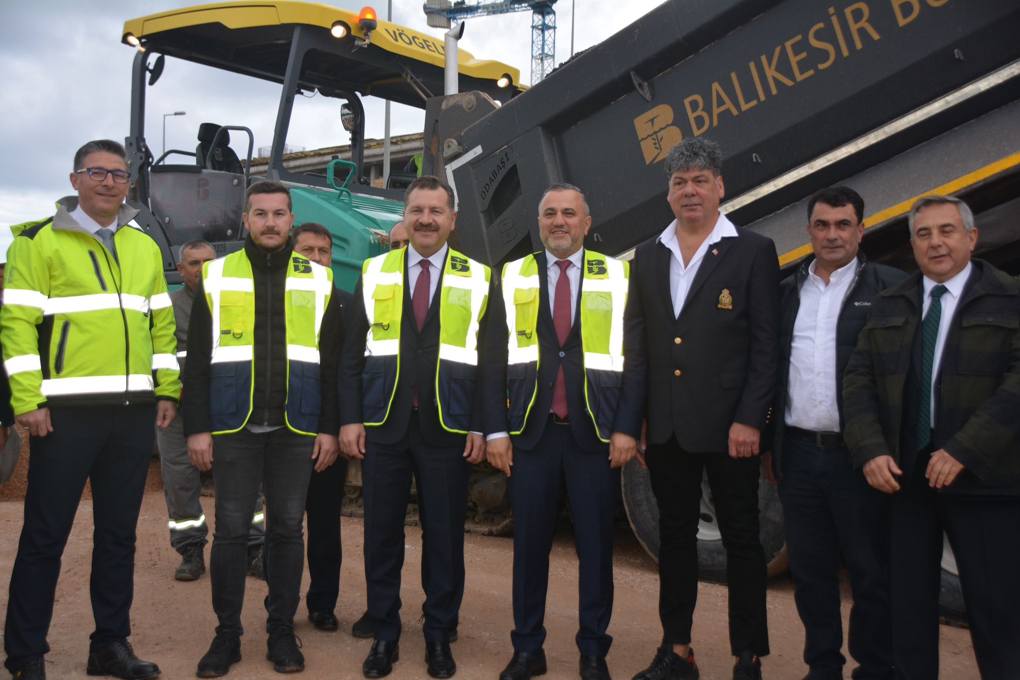 Bandırma’yı ziyaret eden Balıkesir Büyükşehir Belediye Başkanı Yücel Yılmaz, Büyükşehir