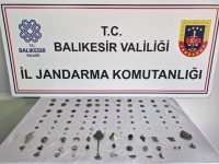 Altıeylül’de jandarma ekiplerinin yaptıkları çalışmalar sonucu 1 şahsın aracı ile