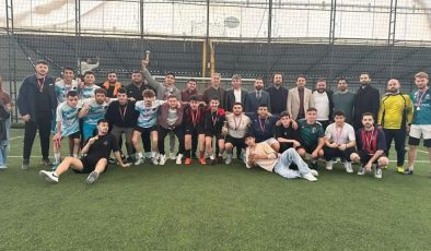 Burhaniye’de Turizm İşletmeciliği Bölümü şampiyon oldu