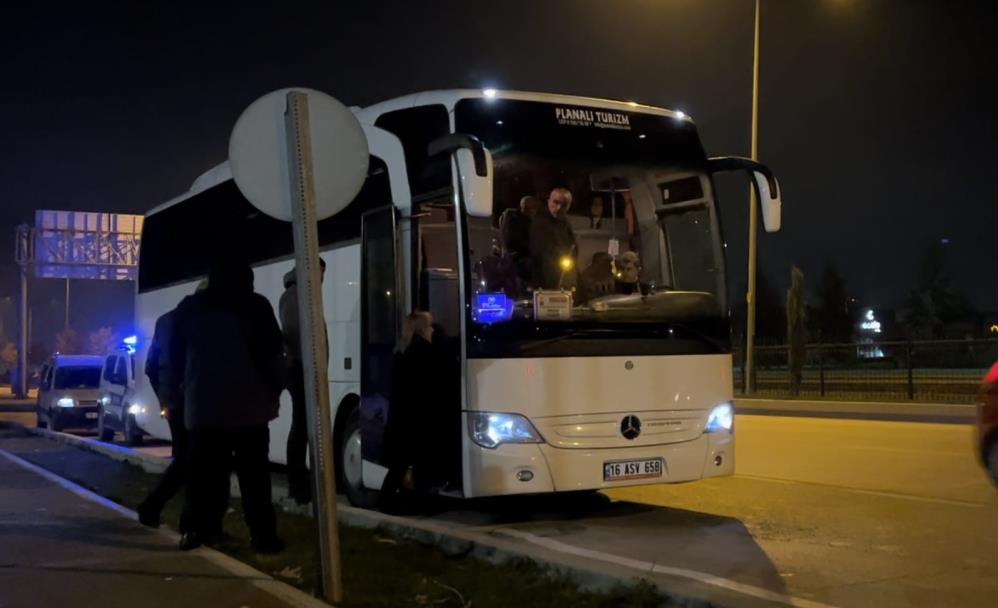 Çalıntı otobüs ile Anıtkabir gezisi İnegöl’de son buldu Bursa’nın Nilüfer ilçesinden aldığı 40 yolcuyla Ankara’ya Anıtkabir ziyaretine gitmek