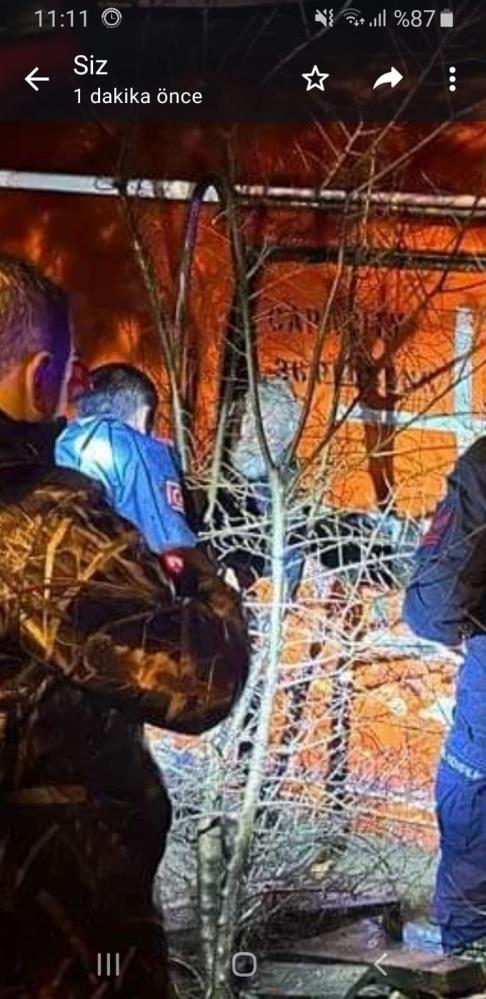 Edremit’de filikada yaşadığı bilindiği için son anda taşan Zeytinli Çayından