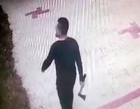 &nbsp;Kocaeli’de evden çıkmadığı ve kendisine küfür ettiğini ileri sürdüğü kiracısını