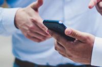  Bu sabah Türkiye genelinde milyonlarca kişi cep telefonlarına gelen “Adabeyan