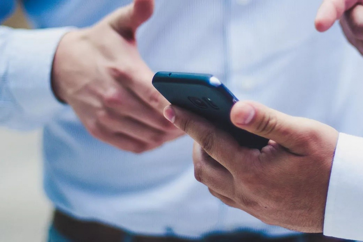 Bu sabah Türkiye genelinde milyonlarca kişi cep telefonlarına gelen “Adabeyan