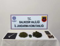 Balıkesir’in Karesi, Altıeylül ve Bandırma ilçelerinde Jandarma ekipleri uyuşturucu madde