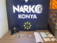 Konya’da polis ekiplerin zehir tacirlerine yönelik düzenlediği operasyonlarda 55 bin