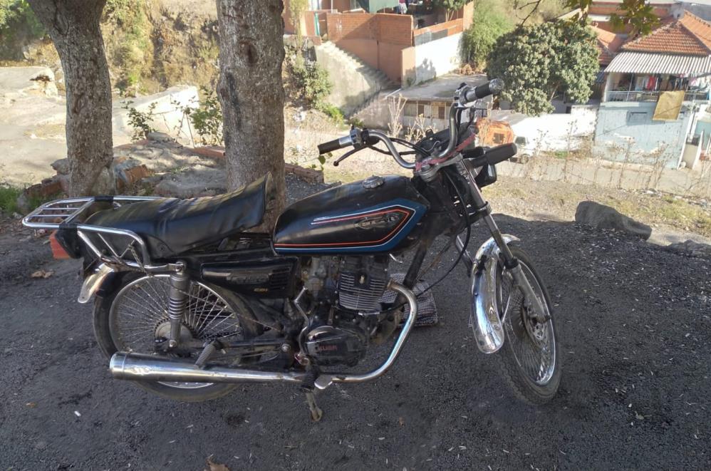 Edremit’te polis, motosiklet hırsızlığı yapan 2 kişiyi yakaladı.Edinilen bilgiye göre,
