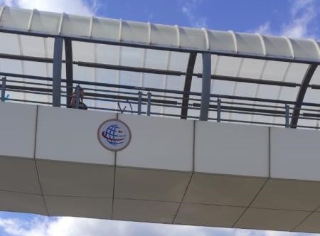Edremit’te üst geçitten düşen kadın kurtarılamadı.Edinilen bilgiye göre, olay öğle