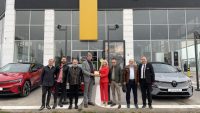 Çevre duyarlılığını ön planda tutan şirketlerin tercihi, elektrikli araçlar oldu.Özbağ