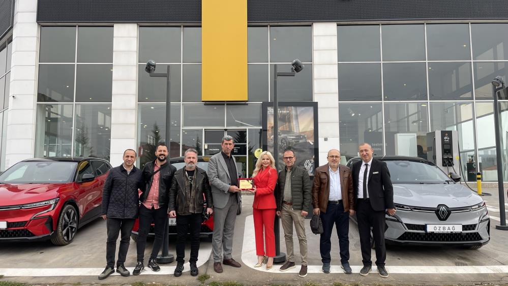 Çevre duyarlılığını ön planda tutan şirketlerin tercihi, elektrikli araçlar oldu.Özbağ