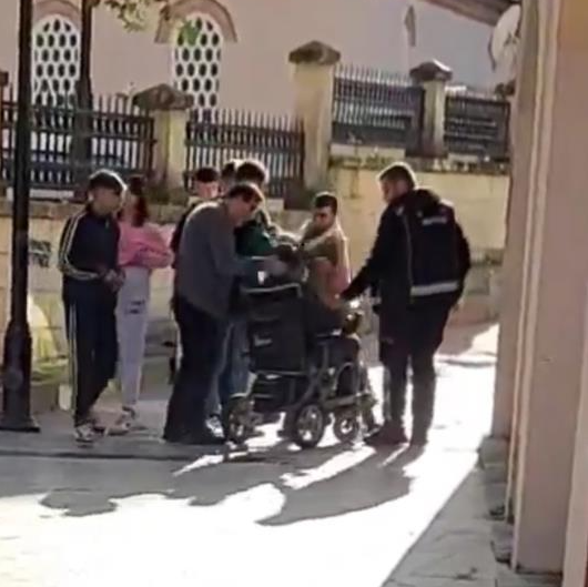 Kağıthane’de tekerlekli sandalyedeki adamın darp edildiği olayın detayları ortaya çıktı.