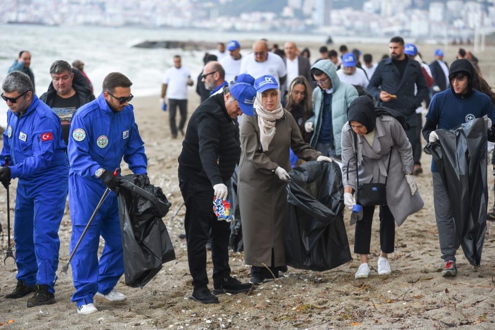Giresun Belediyesi tarafından ‘Kıyı Temiz Mavi Deniz’ sloganıyla birlikte ‘Denizin