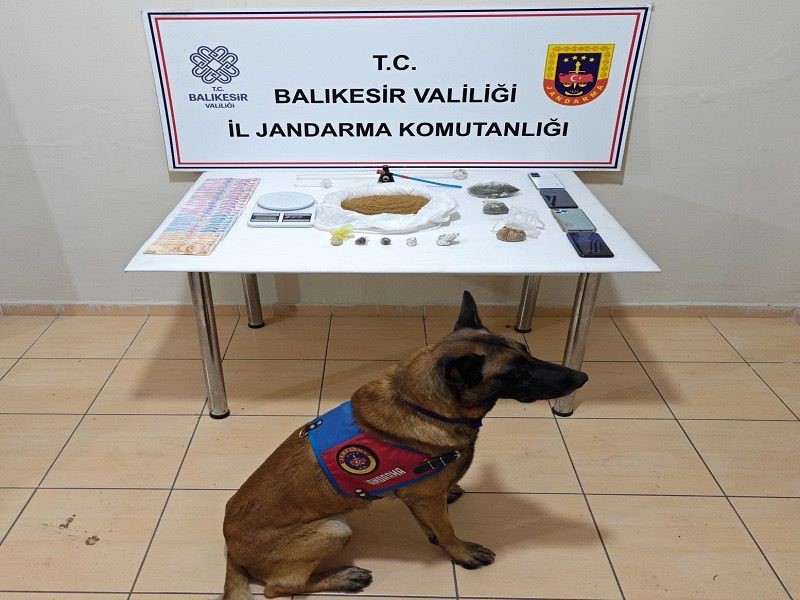 Gönen’de uyuşturucu madde imal ve ticareti suçundan 2 şüpheli yakalandı.Balıkesir