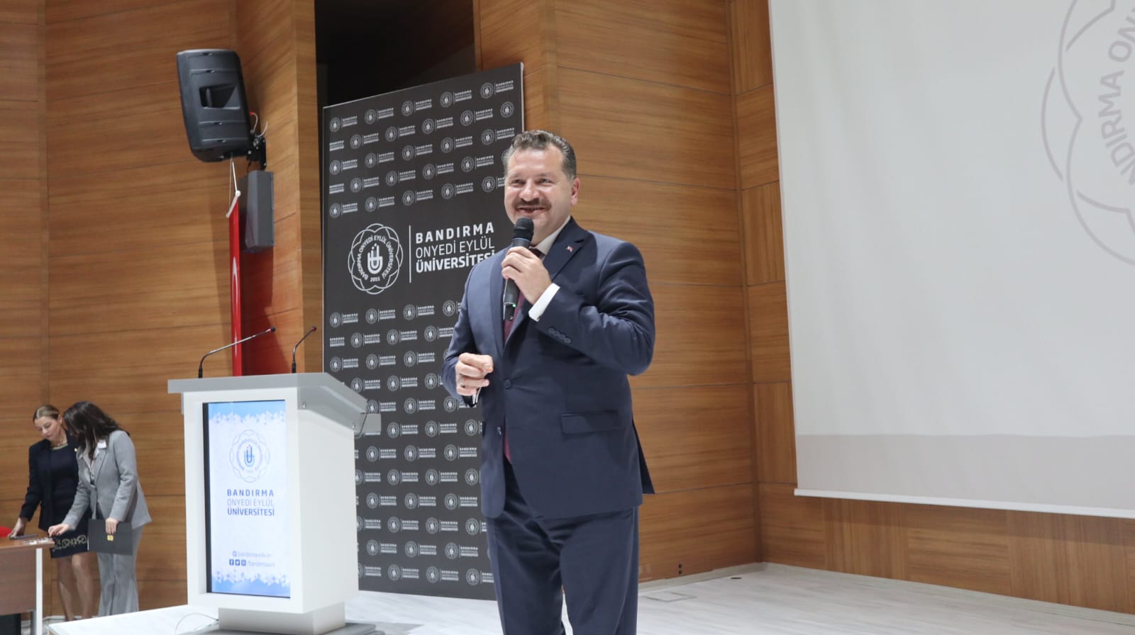 Balıkesir Büyükşehir Belediye Başkanı Yücel Yılmaz, Bandırma Onyedi Eylül Üniversitesi’nde