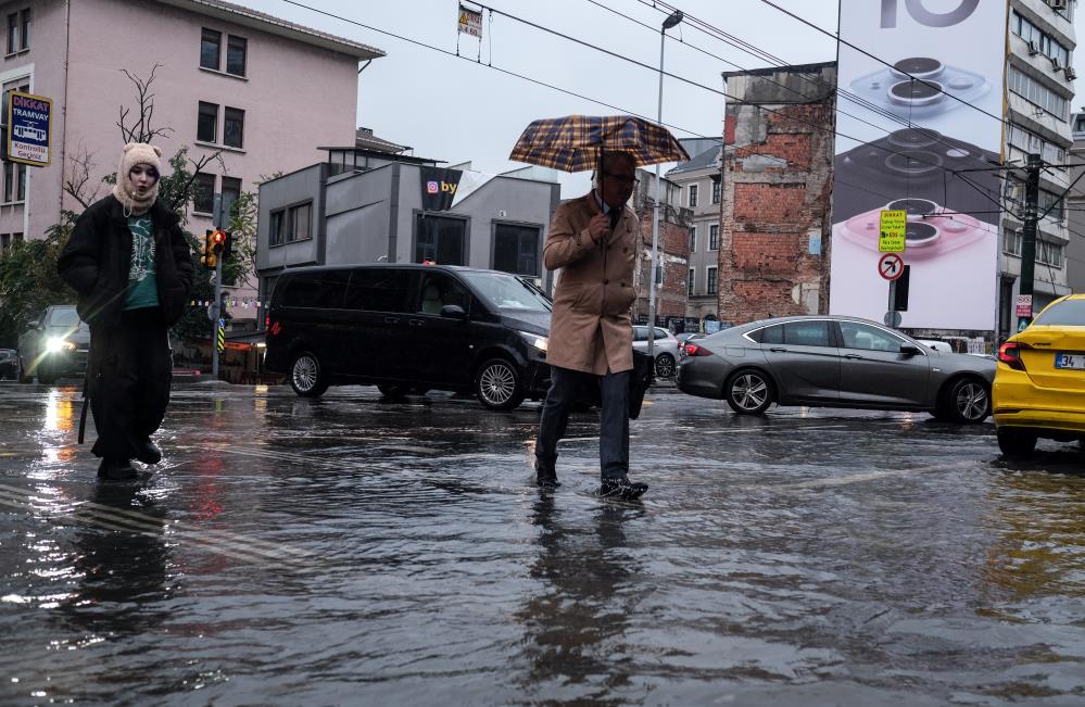 İstanbul’da sağanak yağış nedeniyle