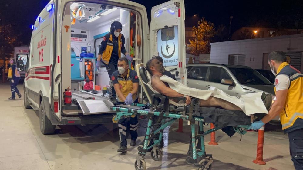 İnegöl OSB’de patlama: 2 işçi ağır yaralı Bursa’nın İnegöl ilçesinde Organize Sanayi Bölgesi’nde bulunan atık su arıtma