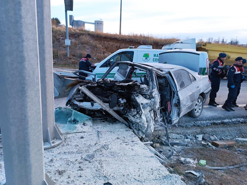 Ankara’da kontrolden çıkan otomobilin