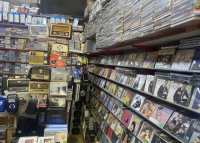 Konya’da 45 yıldır kaset satan ve dükkanında 30 bin civarı