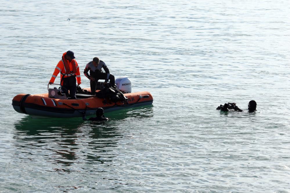 Kayıp mürettebat yeraltı görüntüleme cihazı ile aranıyor Zonguldak’ın Ereğli ilçesinde 19 Kasım’da meydana gelen fırtınada batan Türk