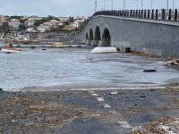 Kuvvetli fırtına ile gelen yağış Ayvalık’ı yıktı geçti