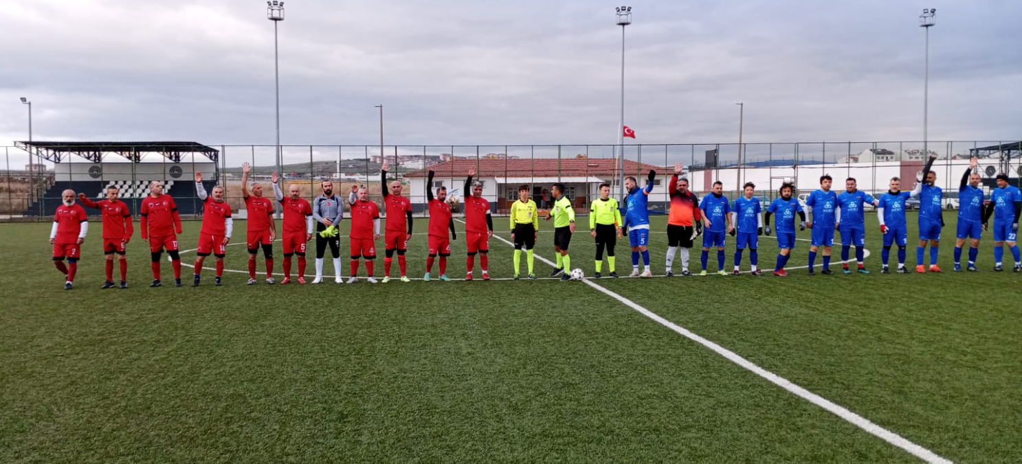 BND. G.BİR. MASTERLER-AYYILDIZ MASTERLER: 1-1 Nağmağlup lider olarak sahaya çıkan