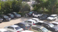 Adana’da bir AVM’nin otoparkından motosiklet çalan iki sevgili güvenlik görevlilerine