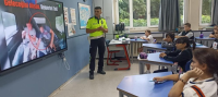 Adana polisi öğrencilere servis ve toplu kaşıma araçlarında dikkat edilmesi