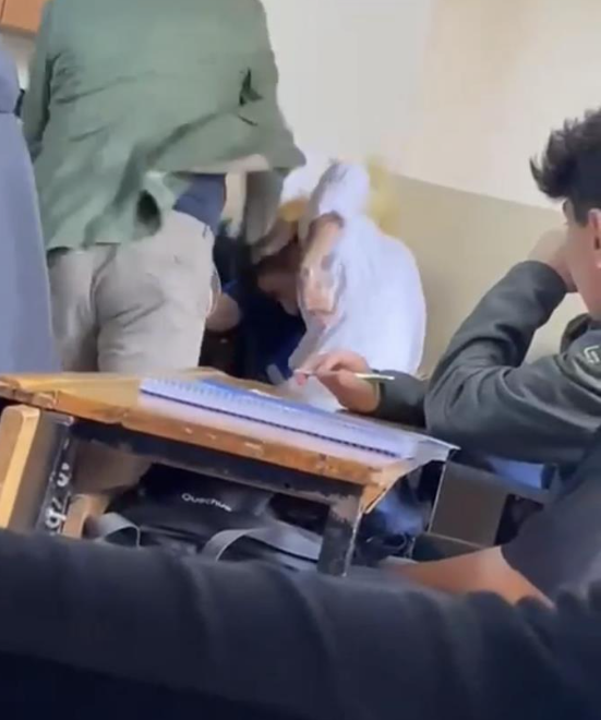 Beylikdüzü’nde bir lise öğrencisi sınıfta gürültü yaptığı gerekçesiyle edebiyat öğretmeni