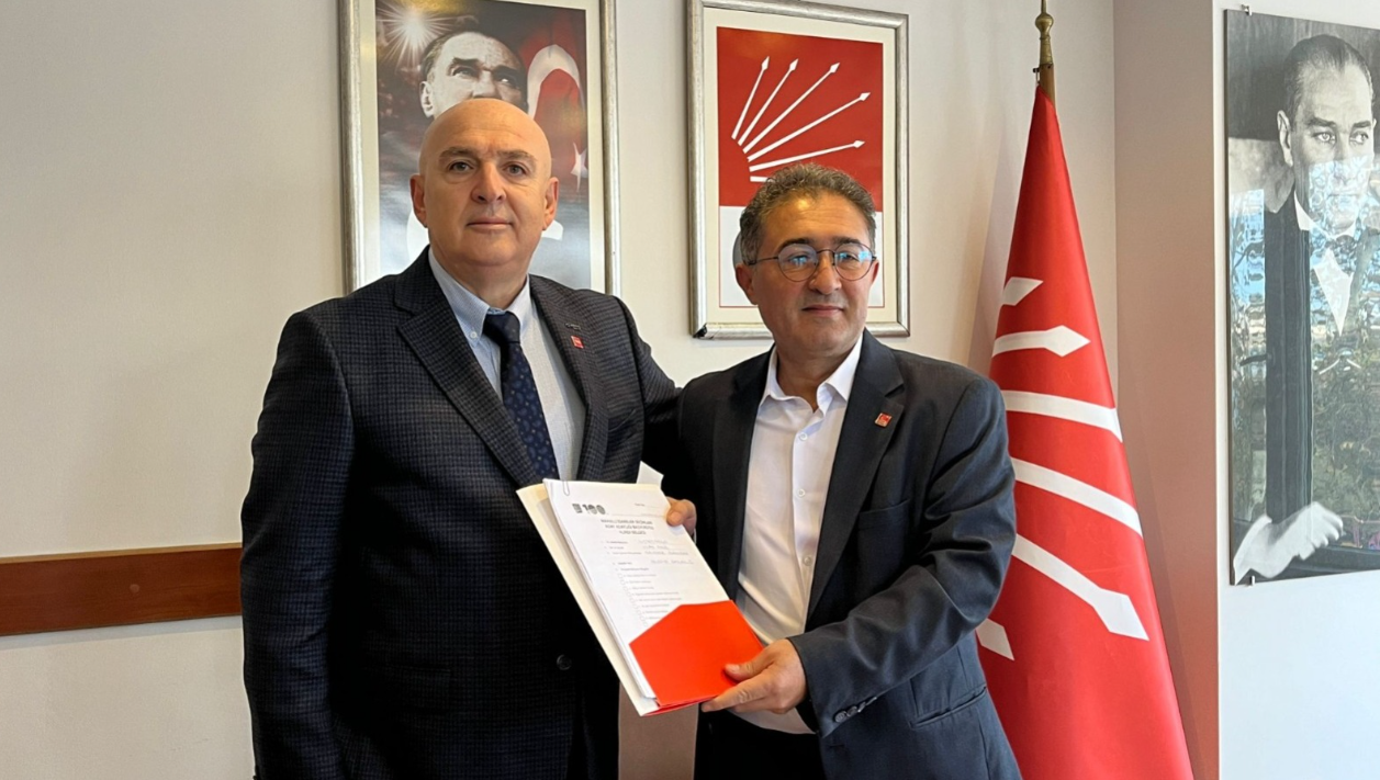 Bandırma Belediye Başkan Yardımcısı Ozan Onur, belediye başkanlığı için aday