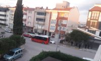 Halk otobüslerinin salı sabah 07:50-08.15 seferinde İhsanye Mahallesi, Celal Atik