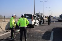 Adana’da otoyolda ters yönden giderken polisin ‘dur’ ihtarına rağmen tersten
