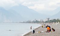 Antalya’da hızı saatte 110 kilometreye ulaşabileceği tahmin edilen fırtına ve