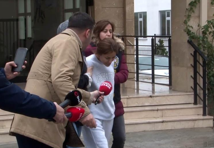 İstanbul’da silahlı paylaşımları nedeniyle gözaltına alınan sosyal medya fenomeni Banu