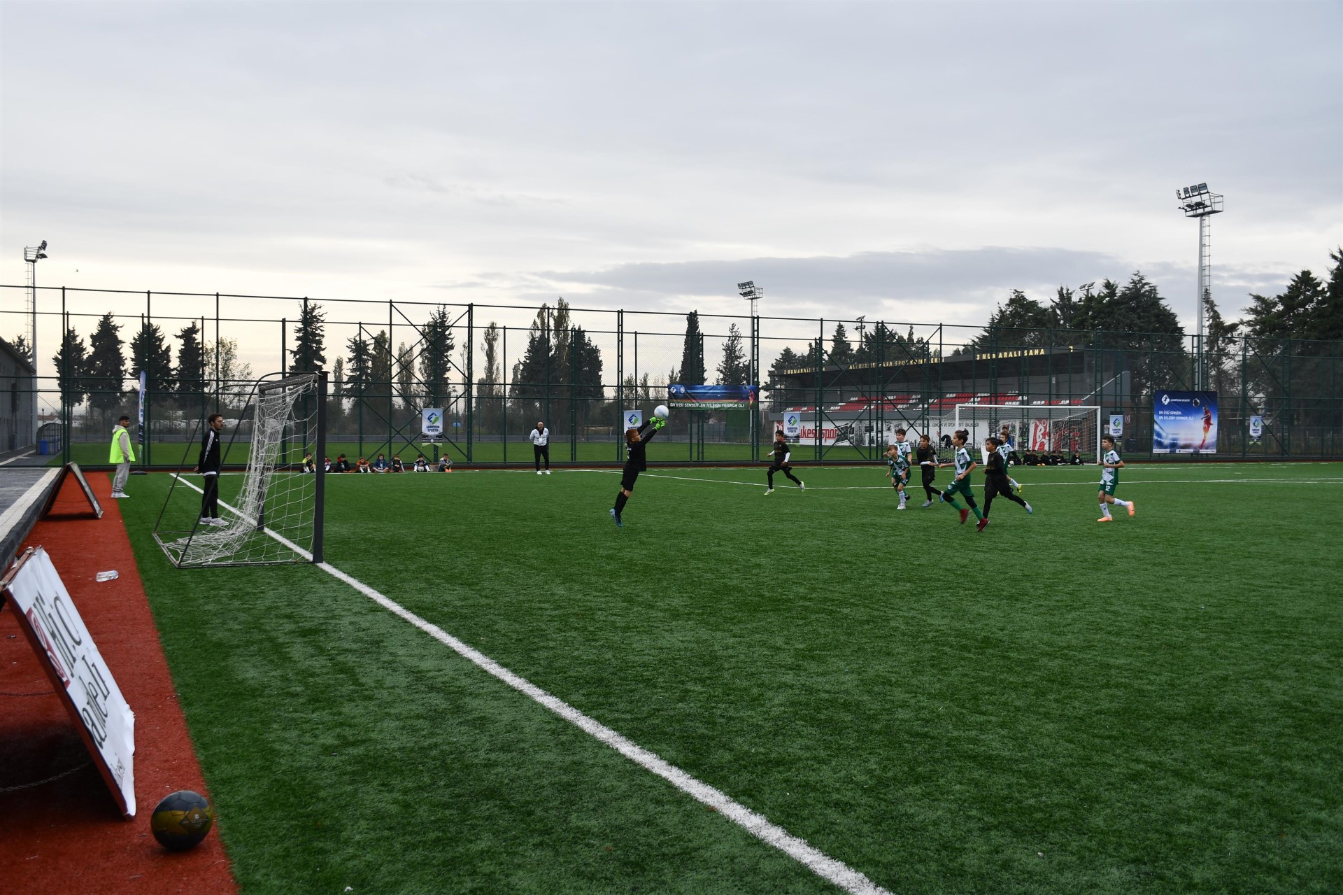 Yenilenen yüzü ile dikkatleri üzerine çeken Ali Hikmet Paşa Spor
