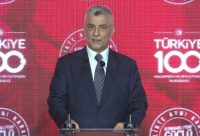 Ticaret Bakanı Ömer Bolat, iş dünyası temsilcileriyle bir araya geldiği