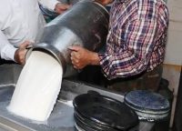 Ticari süt işletmeleri tarafından toplanan inek sütü miktarı Eylül ayında