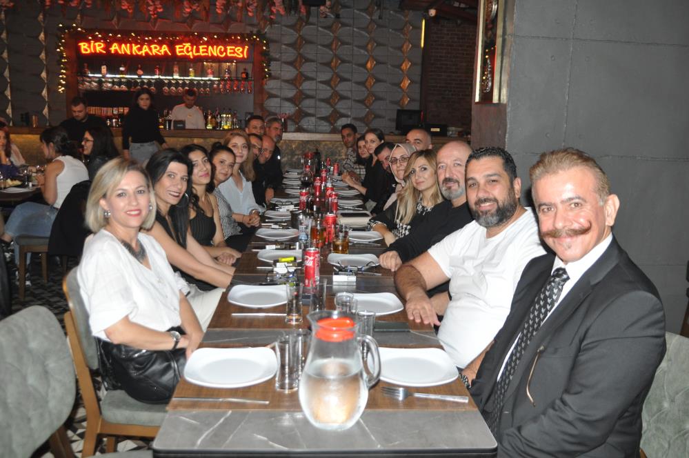 Özün Ecza depolarının sahibi Emre Öztüzün, Türkiye’de ilaç, medikal ve