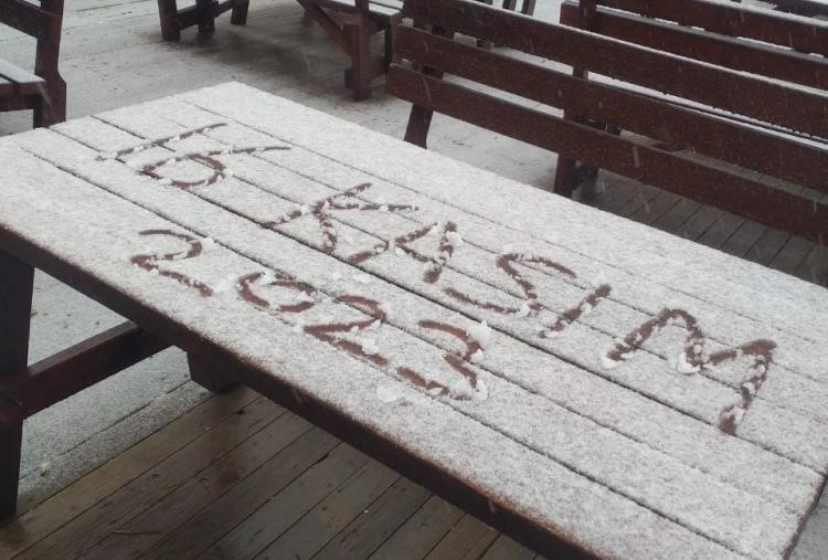 Uludağ’a senenin ilk karı yağdı Kış turizminin önemli merkezlerinden Uludağ’a sezonun ilk karı yağdı.Türkiye’nin gözde
