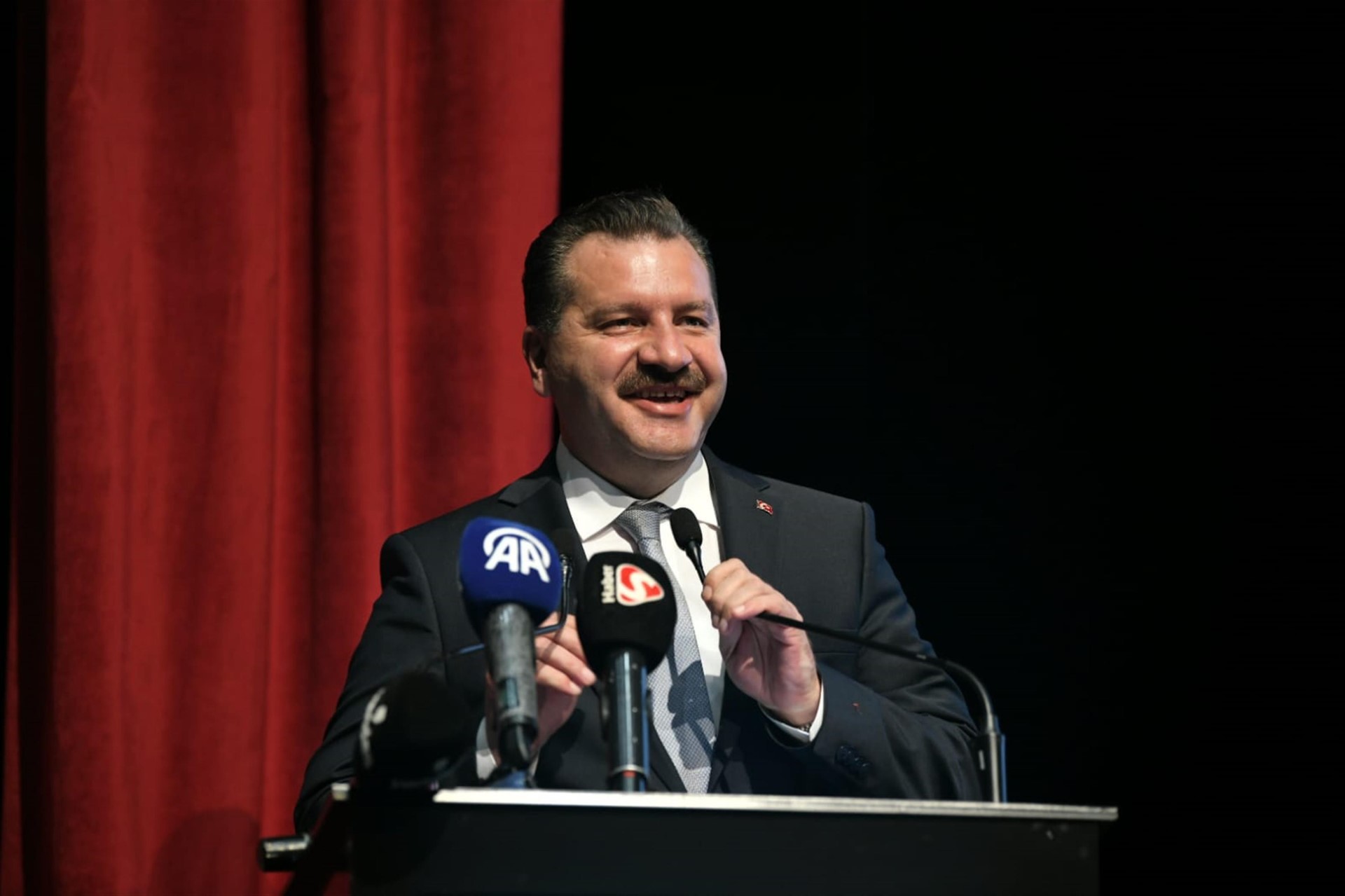 Uluslararası ortaklıklarla Balıkesir’in adını dünyaya duyuran ve Balıkesir’i uluslararası bir