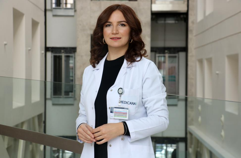 Uzmanı, soğuk kış akşamlarında tükettiğimiz fazla besinlerin obeziteye neden olabileceğini