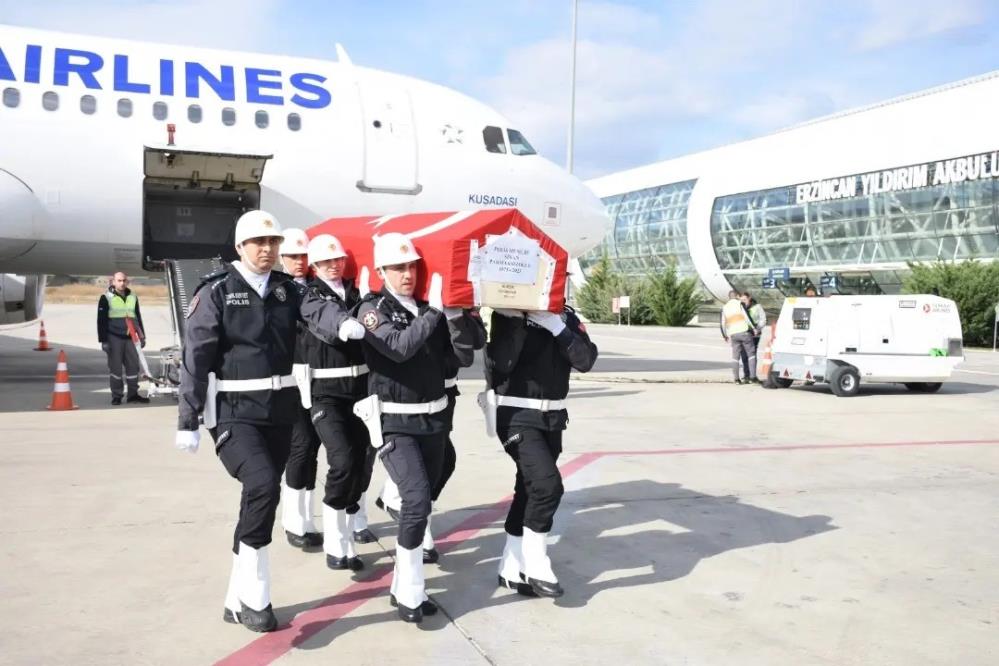 Balıkesir İl Emniyet Müdürlüğü kadrosunda görevli polis memuru Sinan Parmaksızoglu,