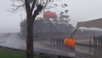 Zonguldak’ın Ereğli ilçesinde kuru yük gemisi sürüklenerek karaya oturdu. Gemide