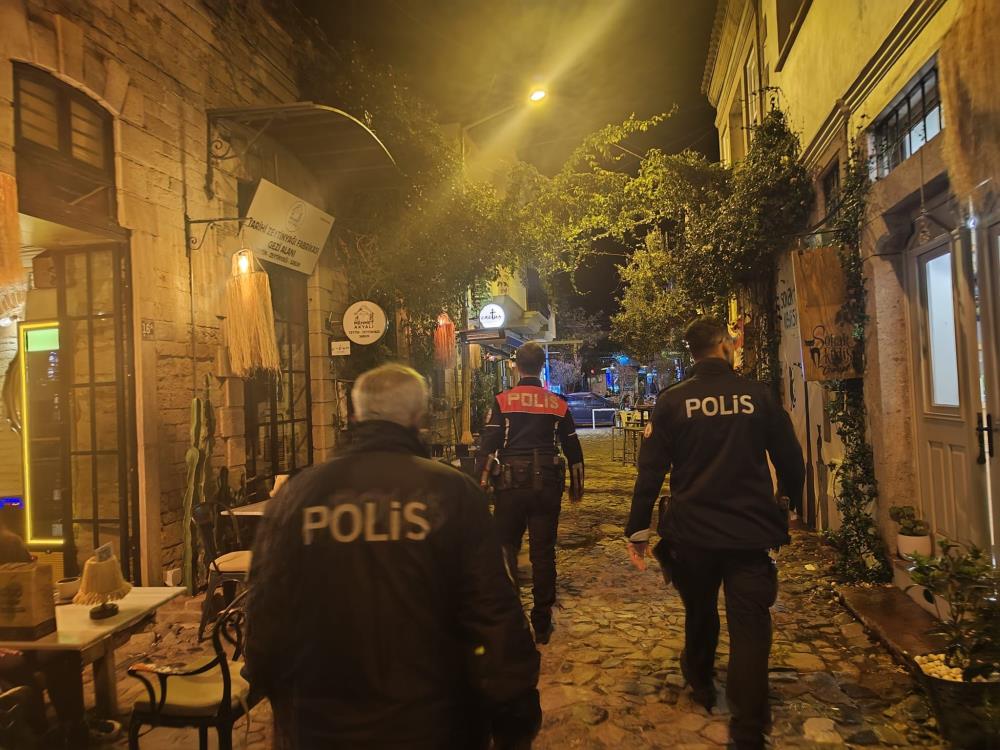 Karesi ve Altıeylül ilçelerinde 21 ekip ve 44 polis memurunun