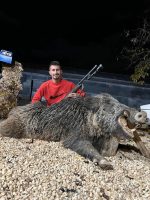&nbsp;Antalya’nın Elmalı ilçesinde bir genç, bahçesine ve köpeğine zarar veren