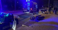 Erdek’te motosiklet direğe çarptı: 2 yaralı