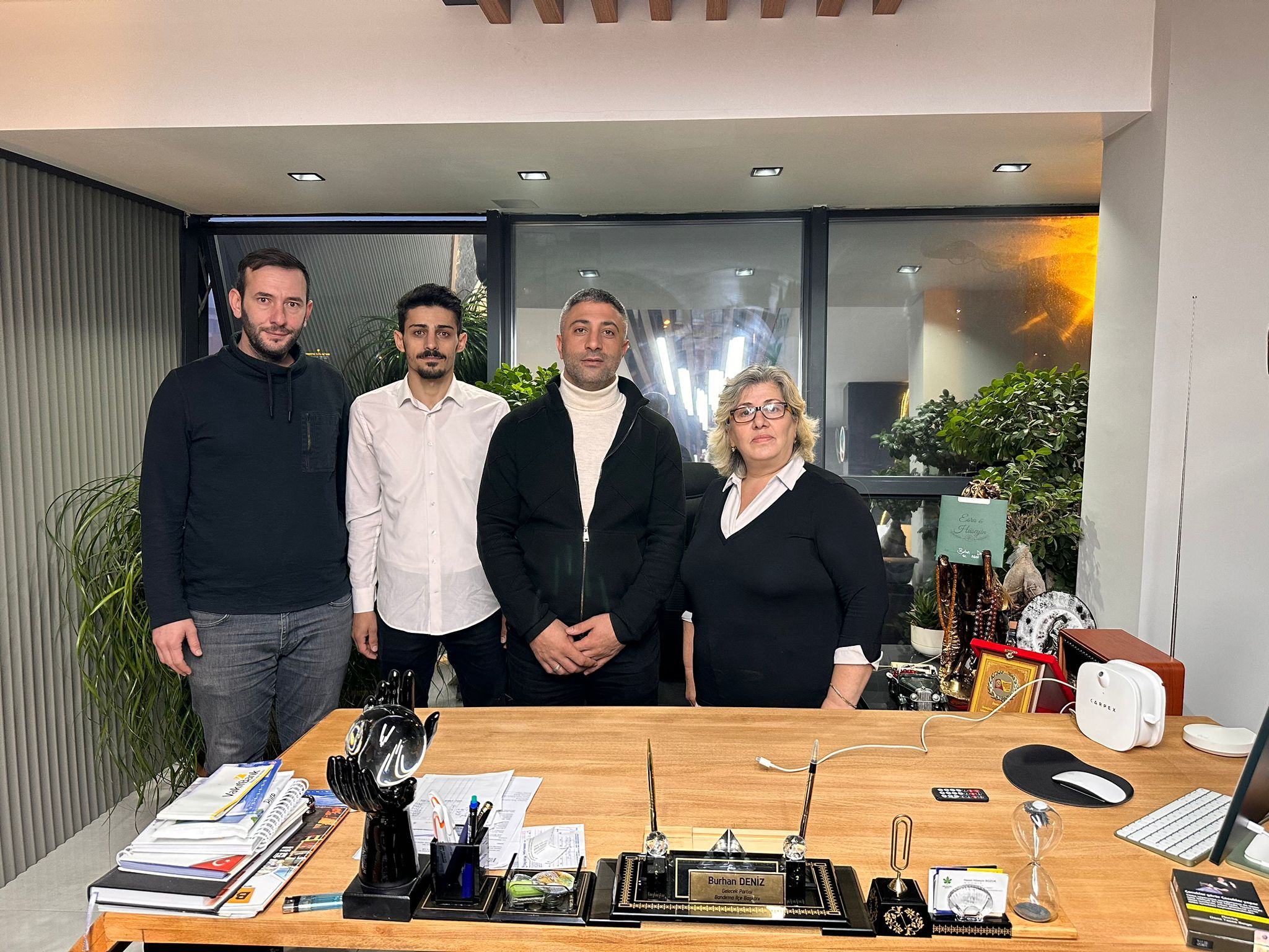 Bandırma’da Gelecek Partisi’ne katılımlar sürüyor İYİ Parti’deki görevinden istifa eden Dilek Bildiren Ordu, Gelecek Partisi’ne